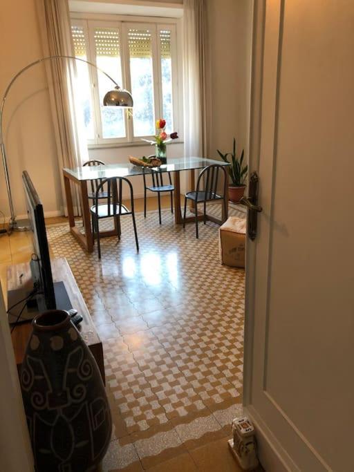 Boutique In Flaminio Area *